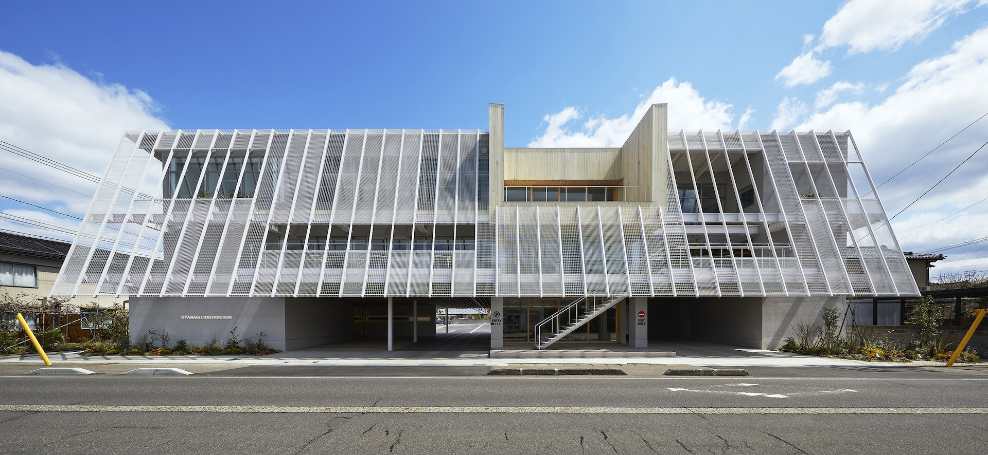 小柳建設様 本社外観